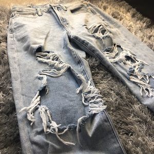 American Eagle Ripped Straight Leg/Boyfriend Jeans